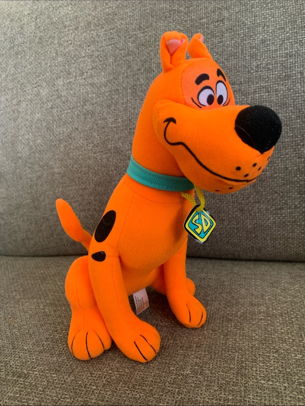 Scooby Doo Orange Sitting Stuffed Plush Animal Toy Dog 9”